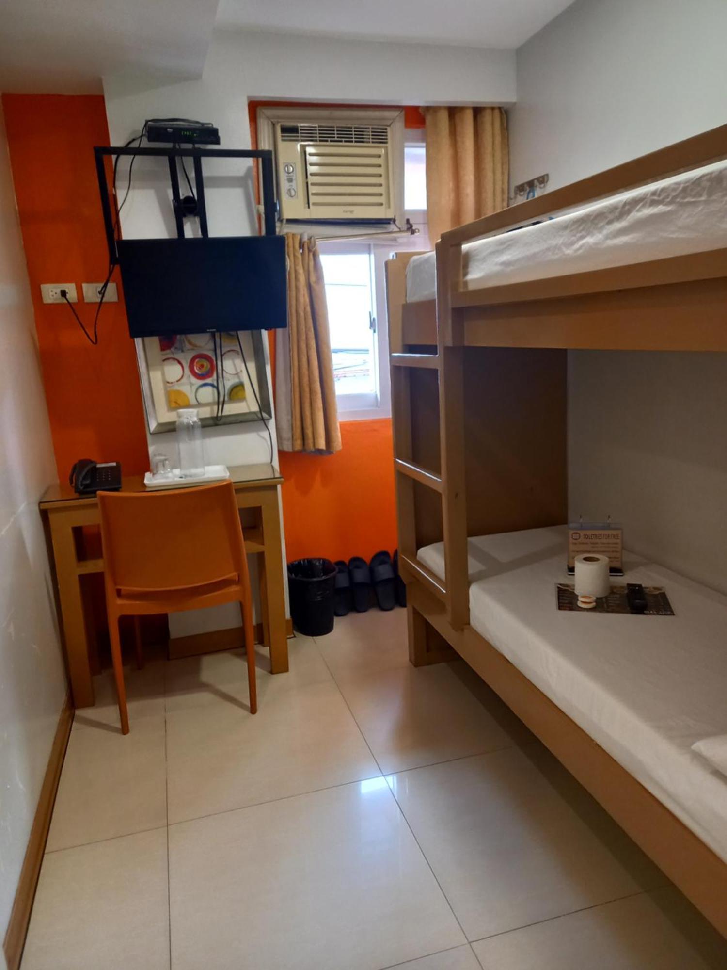Stone House Hotel Pasay Luaran gambar