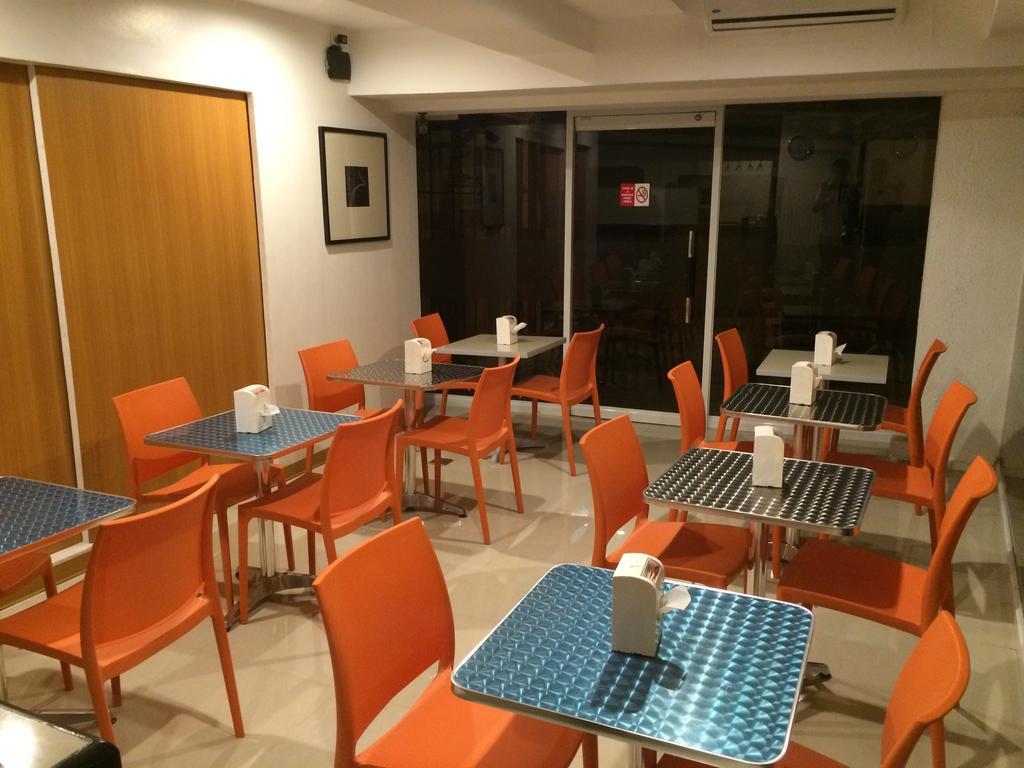 Stone House Hotel Pasay Luaran gambar