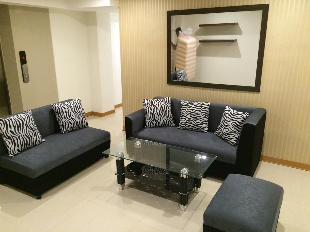 Stone House Hotel Pasay Luaran gambar