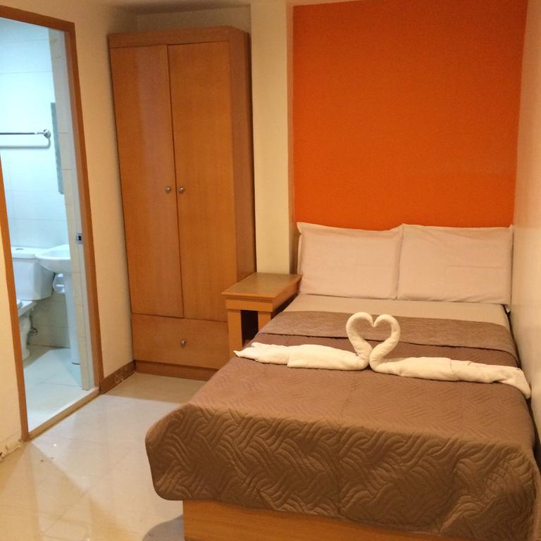 Stone House Hotel Pasay Luaran gambar