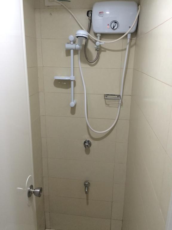 Stone House Hotel Pasay Bilik gambar