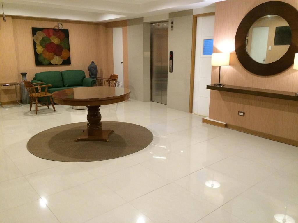 Stone House Hotel Pasay Luaran gambar